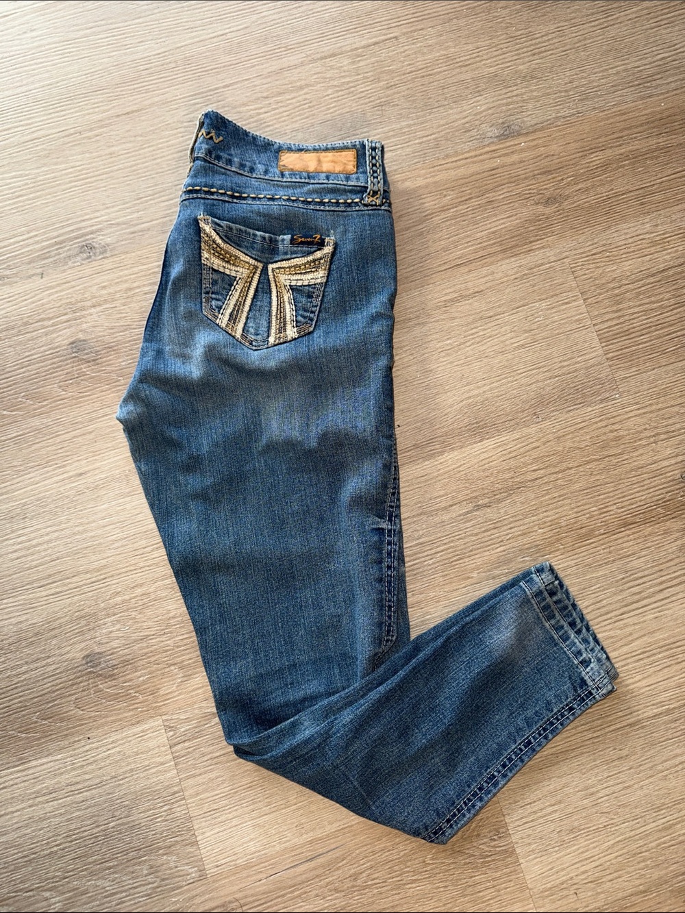 SEVEN7 Vintage y2k Embroidered Pocket Rhinestone Button Decor Denim Blue Jeans
